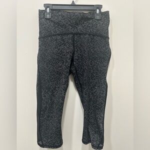 Lululemon Train Times Cropped Leggings Soundwave Black/White Size 6 16” Inseam